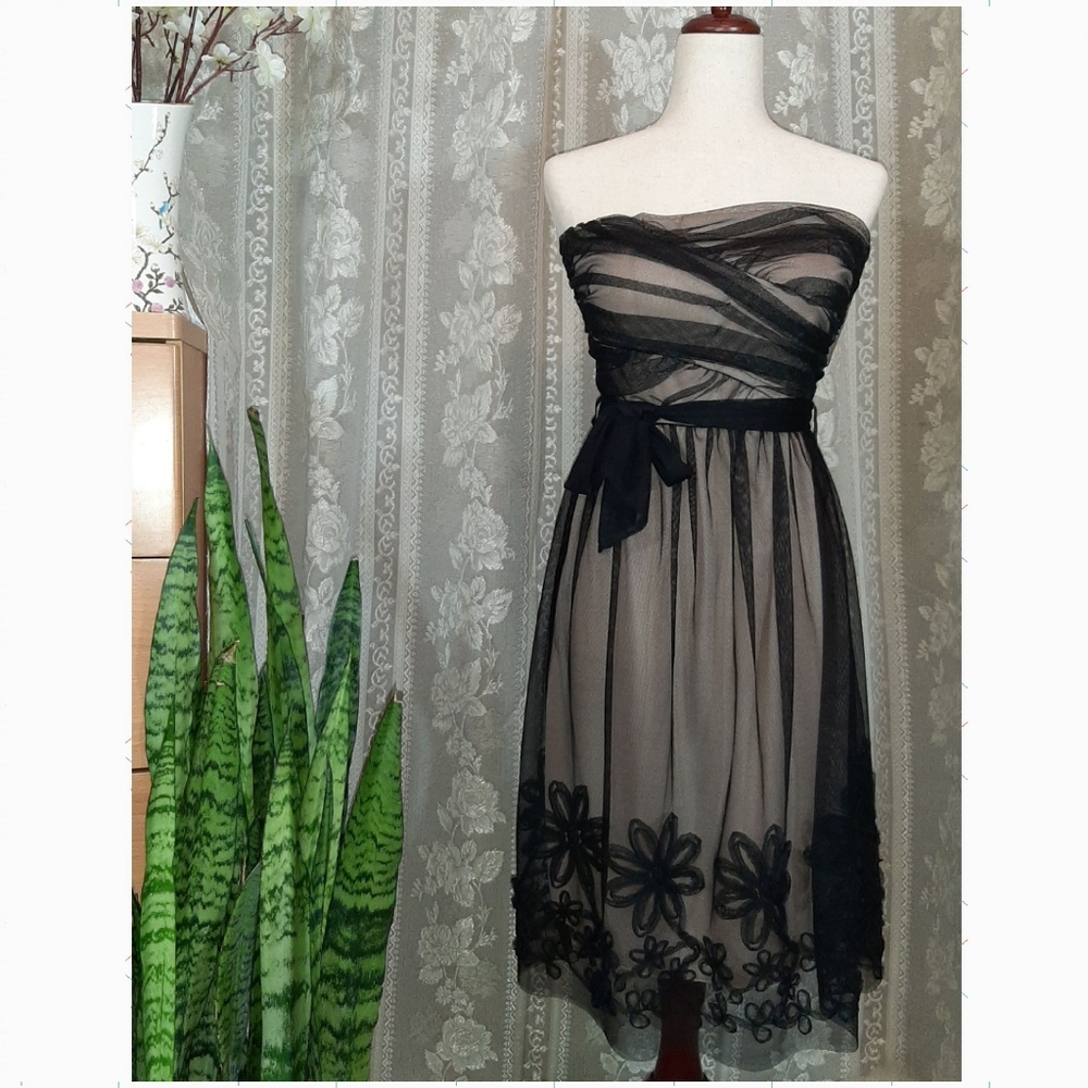 Mystic Black Beige Lace Floral Strapless Cocktail Midi Dress w Ribbon, Size S - Picture 8 of 12